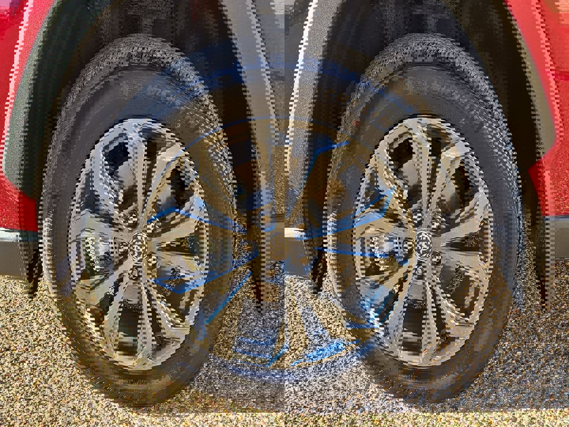 Used 2022 Toyota RAV4 Limited image 11