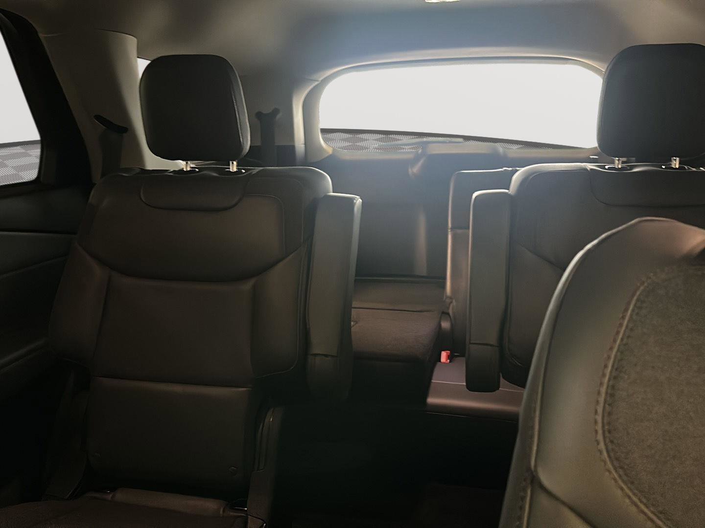 New 2025 Ford Explorer Active w/ Active Comfort Package image 16