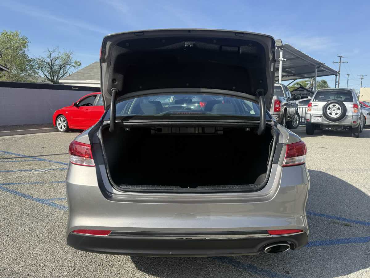 Used 2016 Kia Optima LX image 23