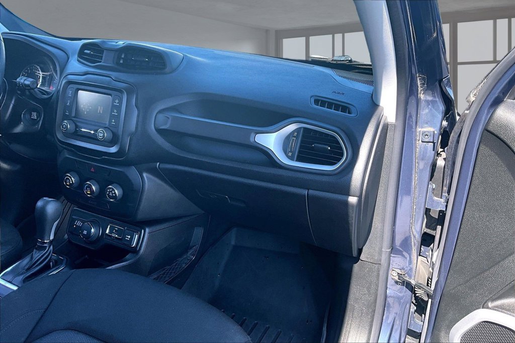 Used 2020 Jeep Renegade Sport w/ Sport Appearance Group AWD/4WD image 17