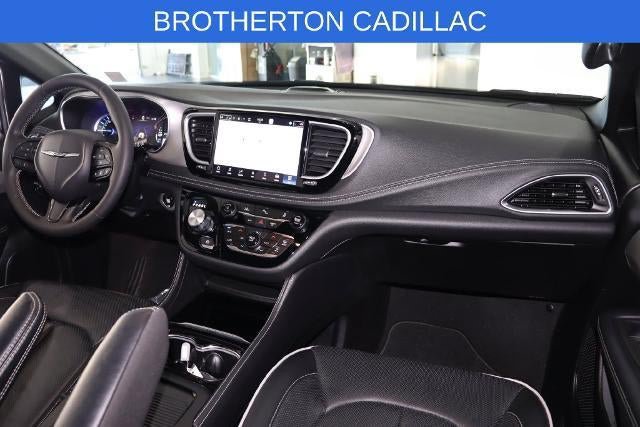 Used 2023 Chrysler Pacifica Limited w/ S Appearance Package FWD image 30