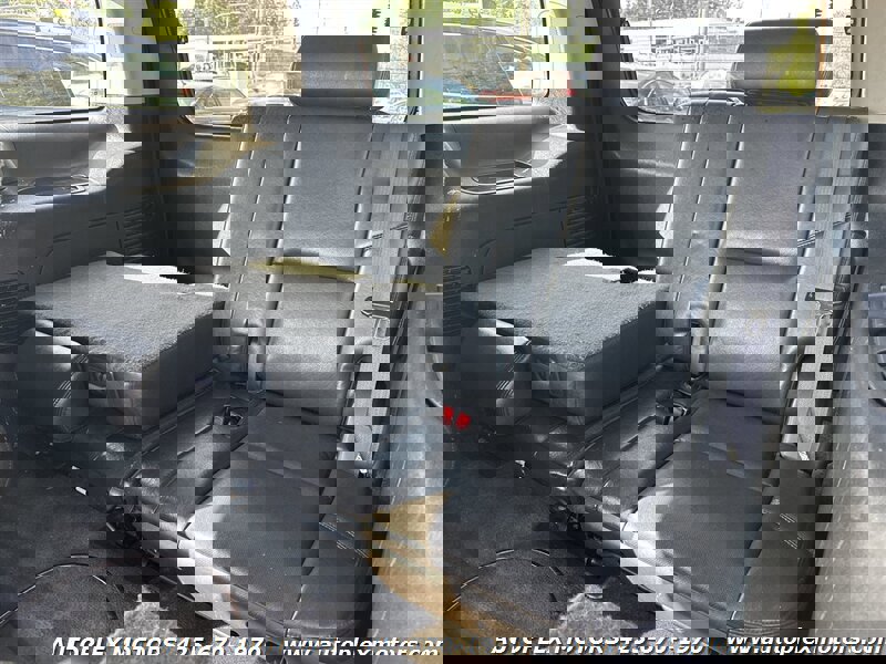 Used 2011 GMC Yukon Denali image 12