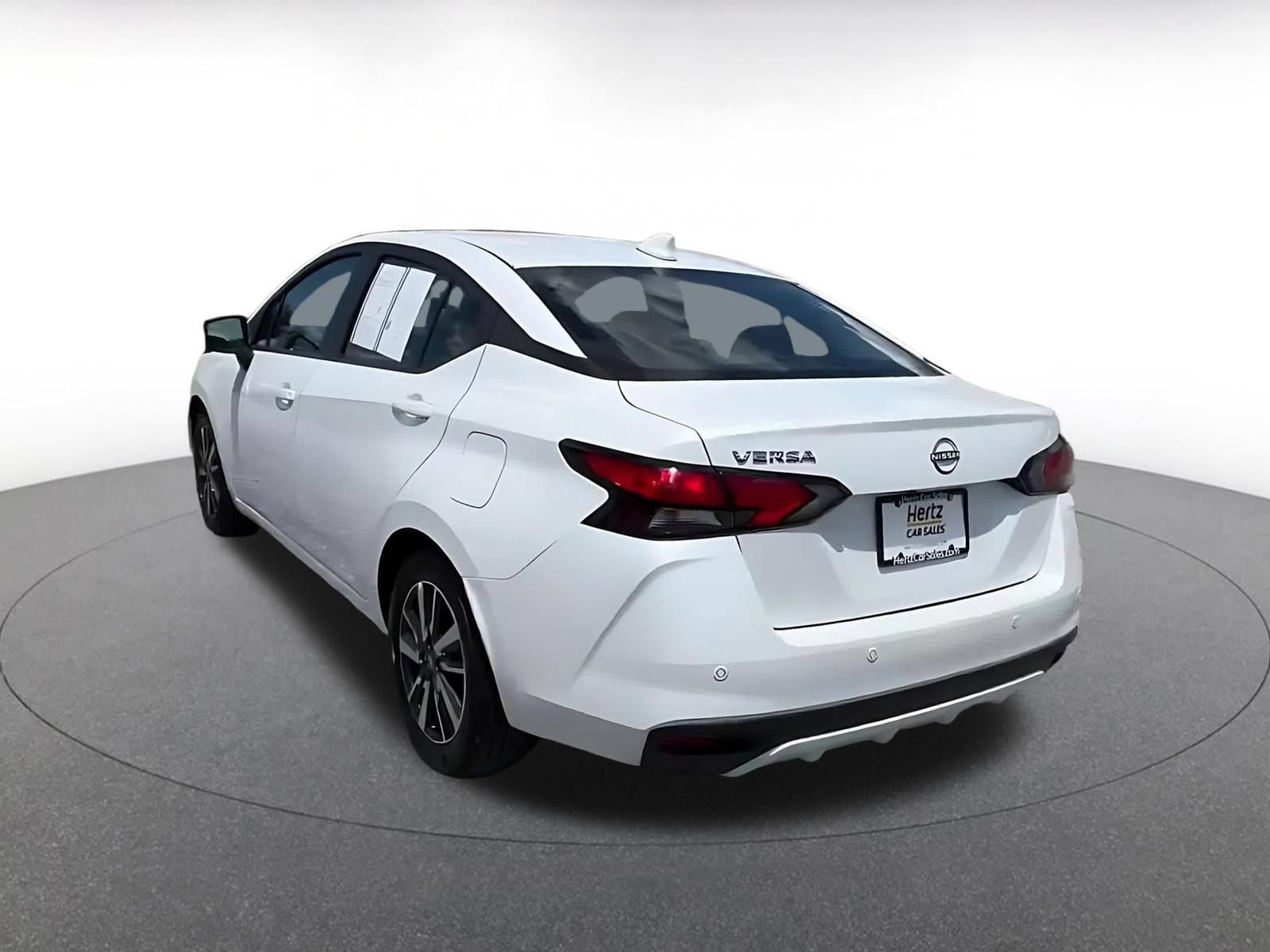 Used 2025 Nissan Versa SV FWD image 11