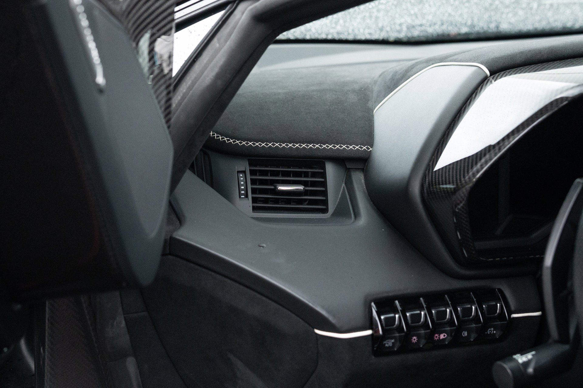 Used 2021 Lamborghini Aventador SVJ AWD/4WD image 57