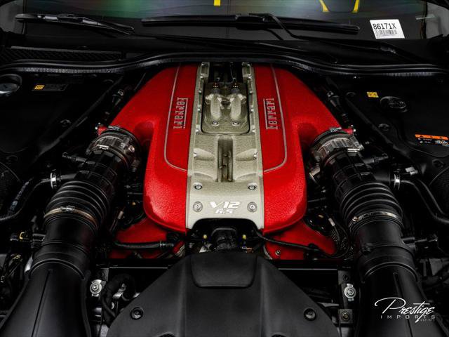 Used 2022 Ferrari 812 GTS RWD image 8