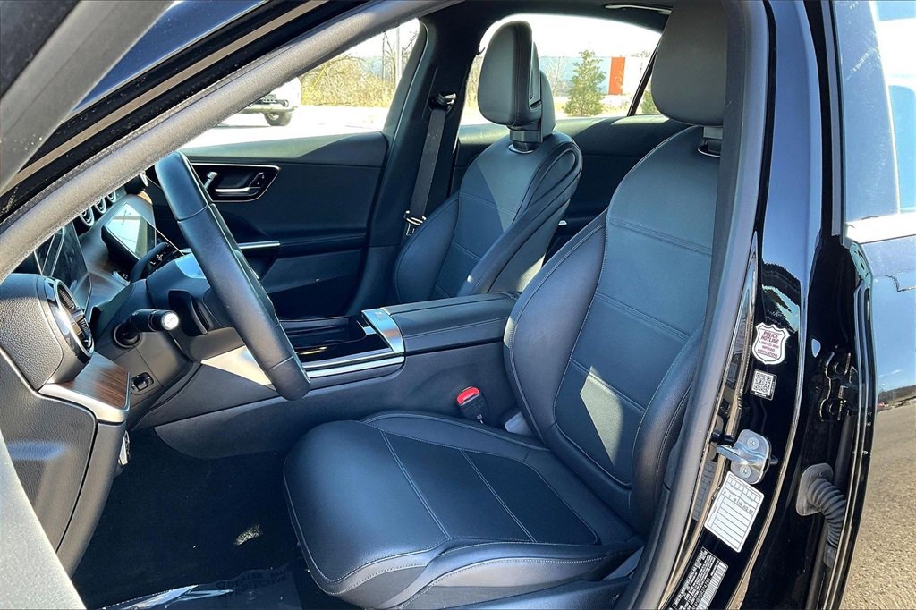 Used 2025 Mercedes-Benz C 300 4MATIC Sedan image 27