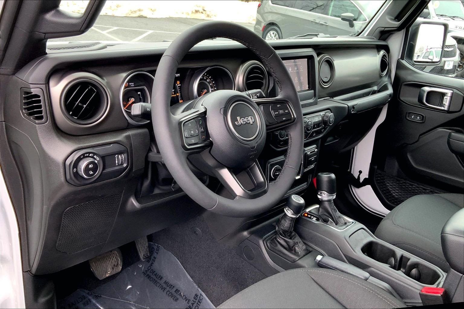 Certified 2023 Jeep Gladiator Willys image 13