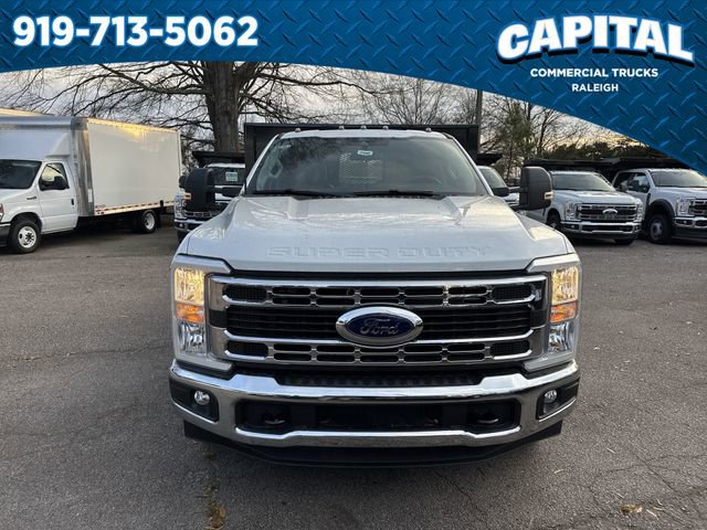New 2025 Ford F350 XL w/ XL Chrome Package image 3