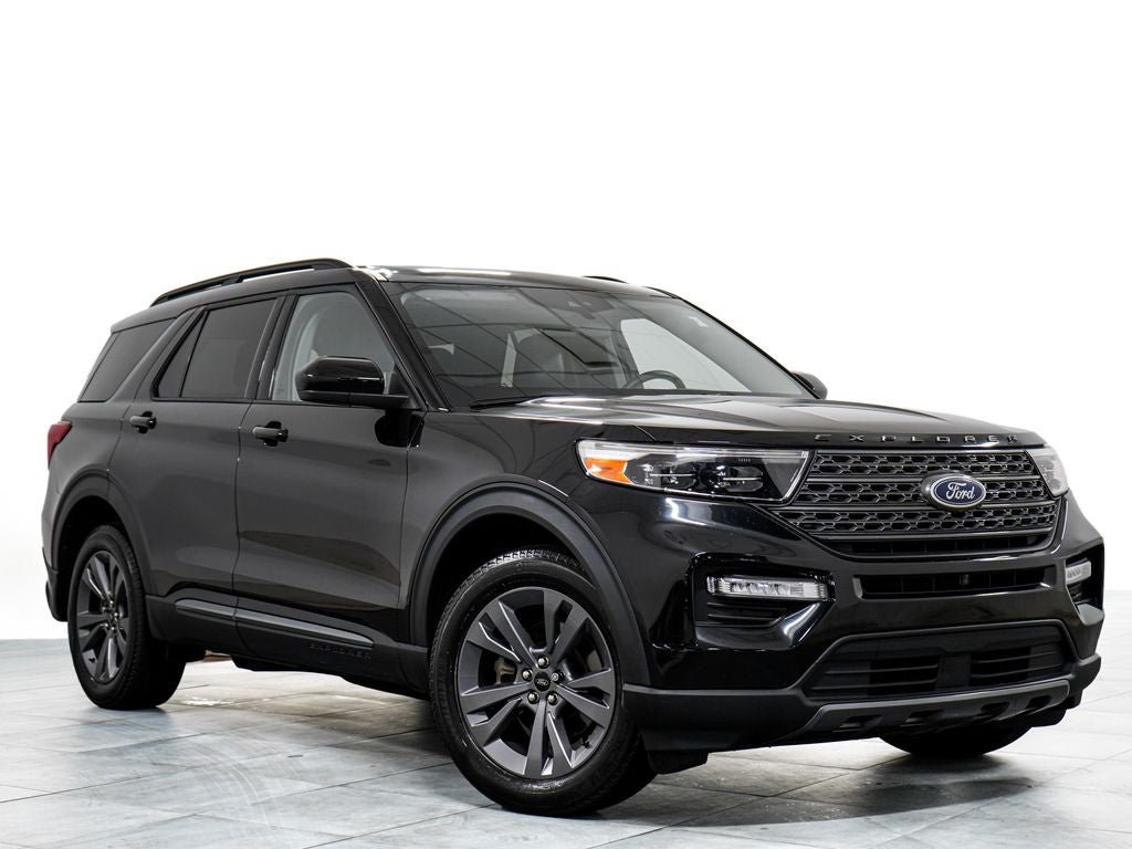 Certified 2024 Ford Explorer XLT w/ Equipment Group 202A