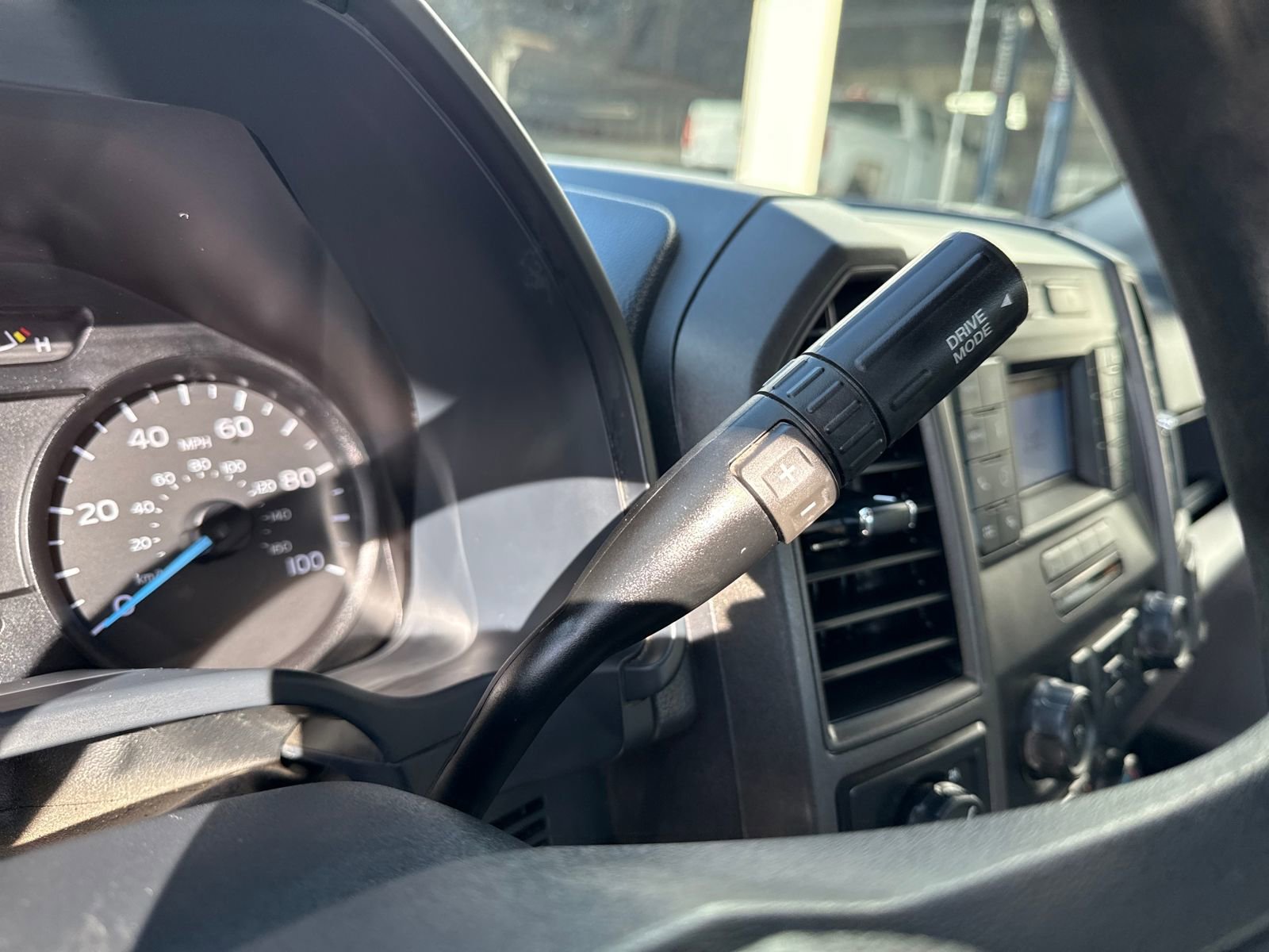 Used 2022 Ford F250 XL w/ Power Equipment Group image 24