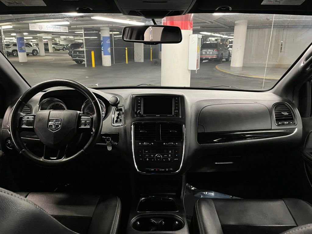 Used 2017 Dodge Grand Caravan SXT w/ Driver Convenience Group FWD image 6