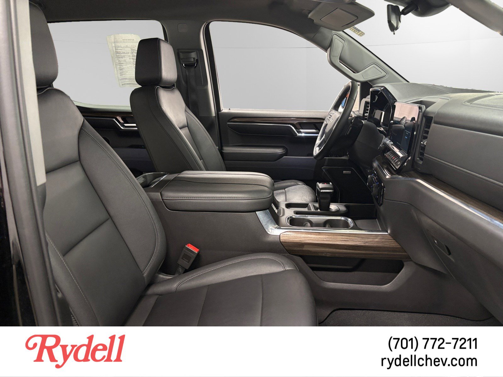 Used 2024 Chevrolet Silverado 1500 LT Trail Boss w/ LT Trail Boss Premium Package AWD/4WD image 16