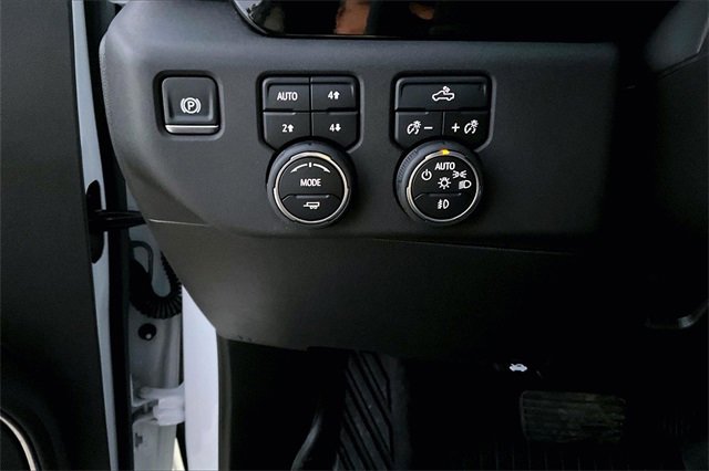 Used 2025 Chevrolet Silverado 1500 LT Trail Boss w/ Convenience Package II image 16