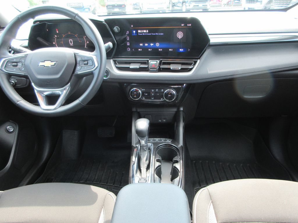 Certified 2024 Chevrolet TrailBlazer LT w/ Convenience Package FWD image 15