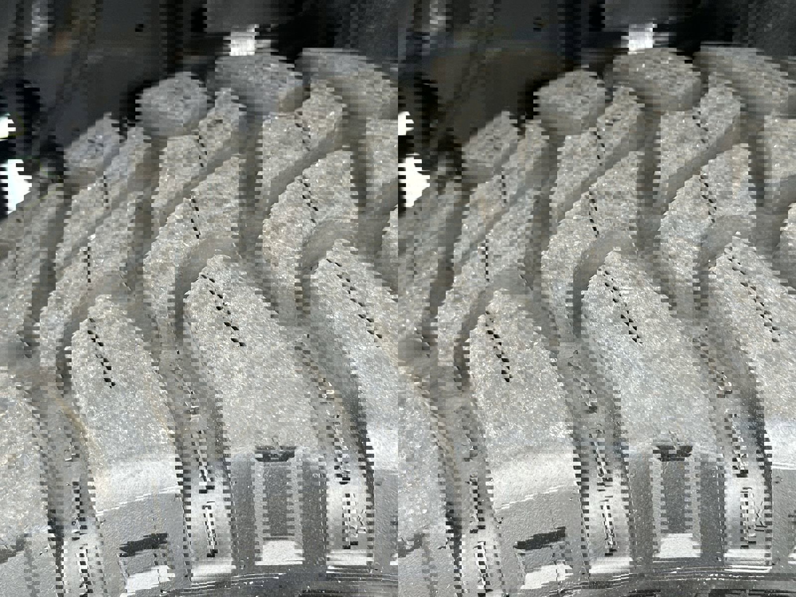 Used 2023 GMC Sierra 1500 AT4 w/ AT4 Premium Package AWD/4WD image 12