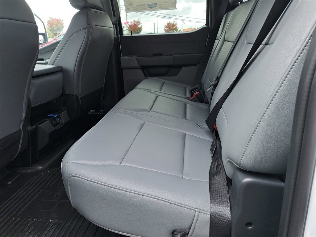 New 2025 Ford F350 XL w/ XL Chrome Package image 13