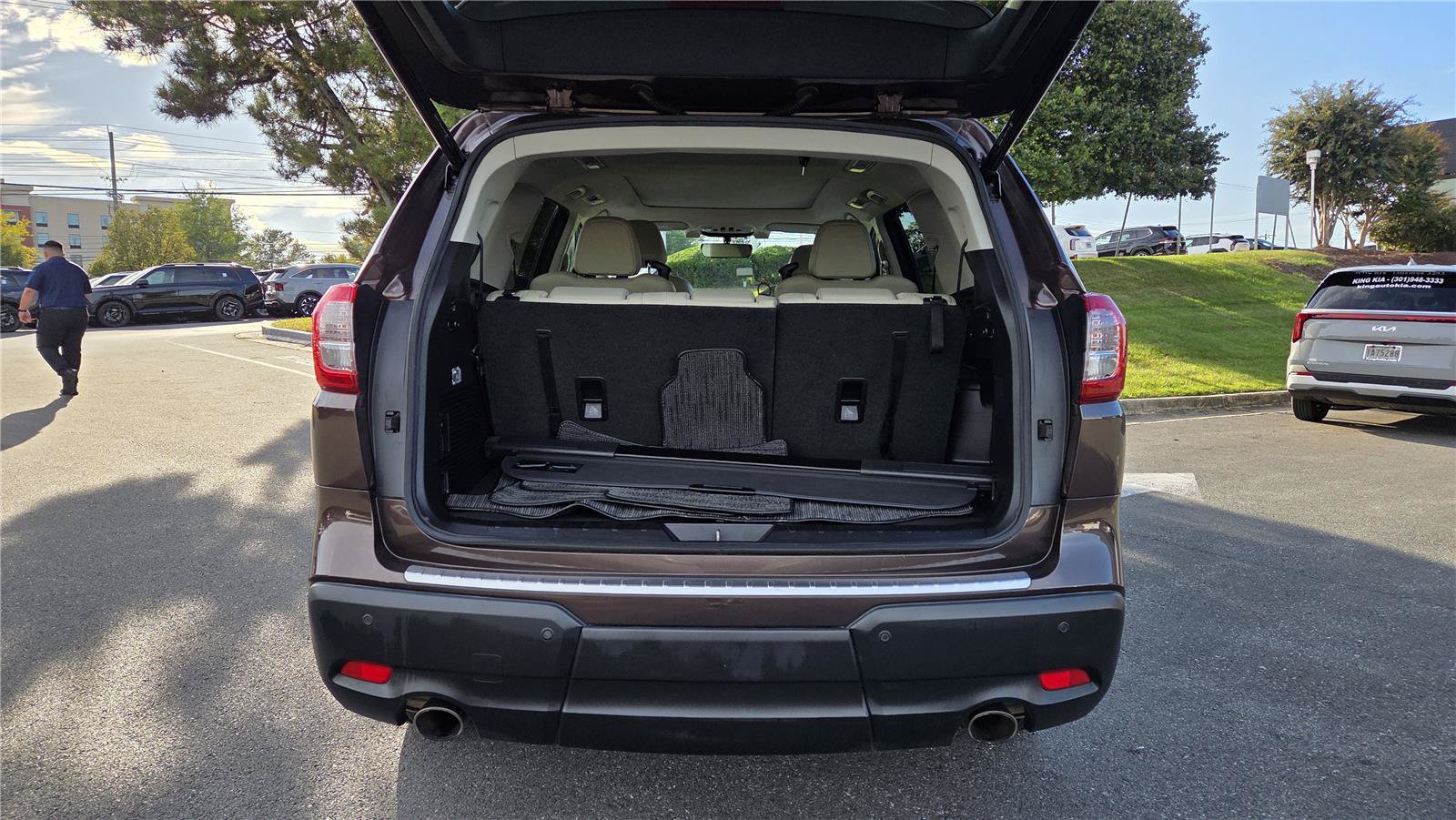 Used 2021 Subaru Ascent Limited w/ Technology Package AWD/4WD image 5