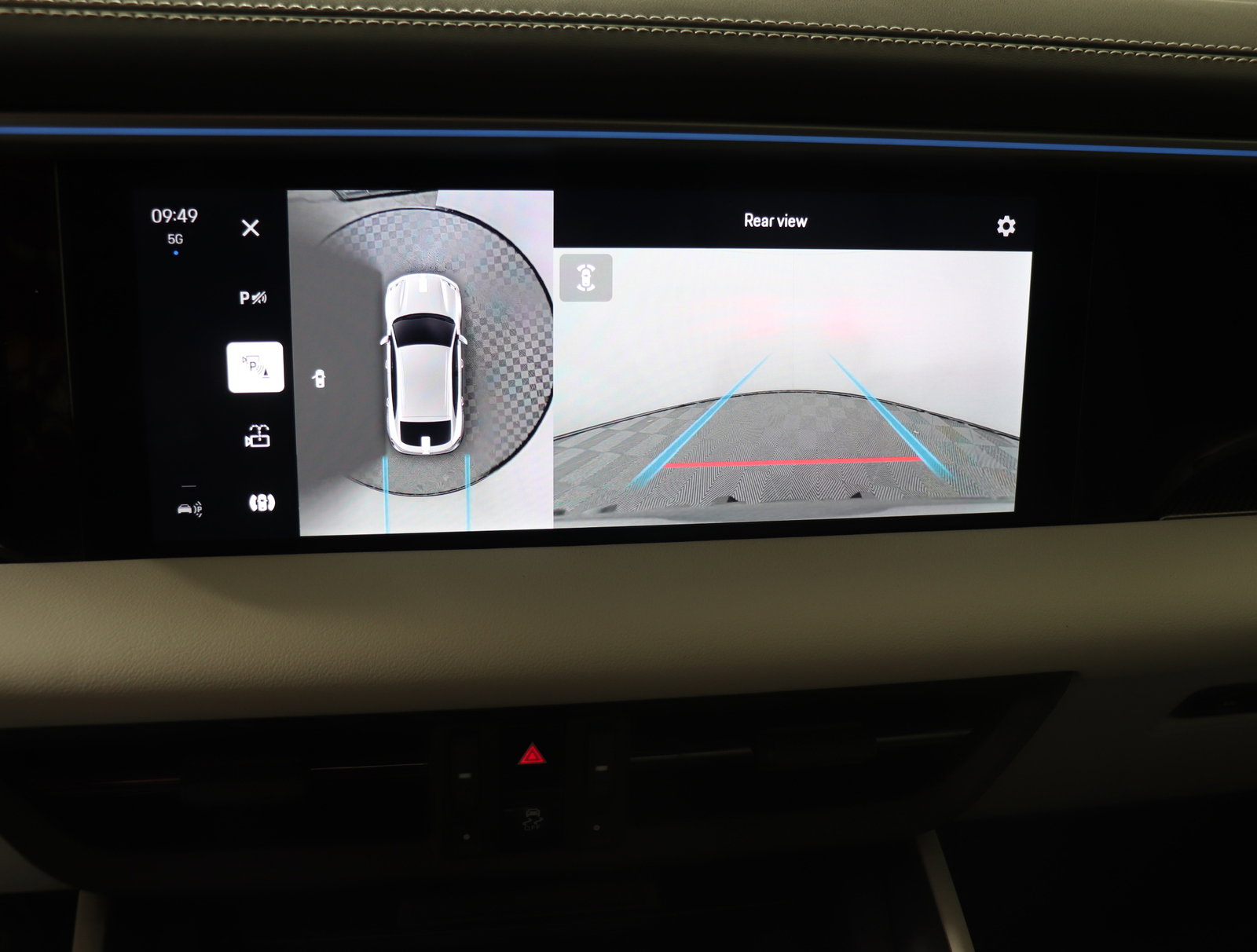 Used 2025 Porsche Macan 4S Electric image 30