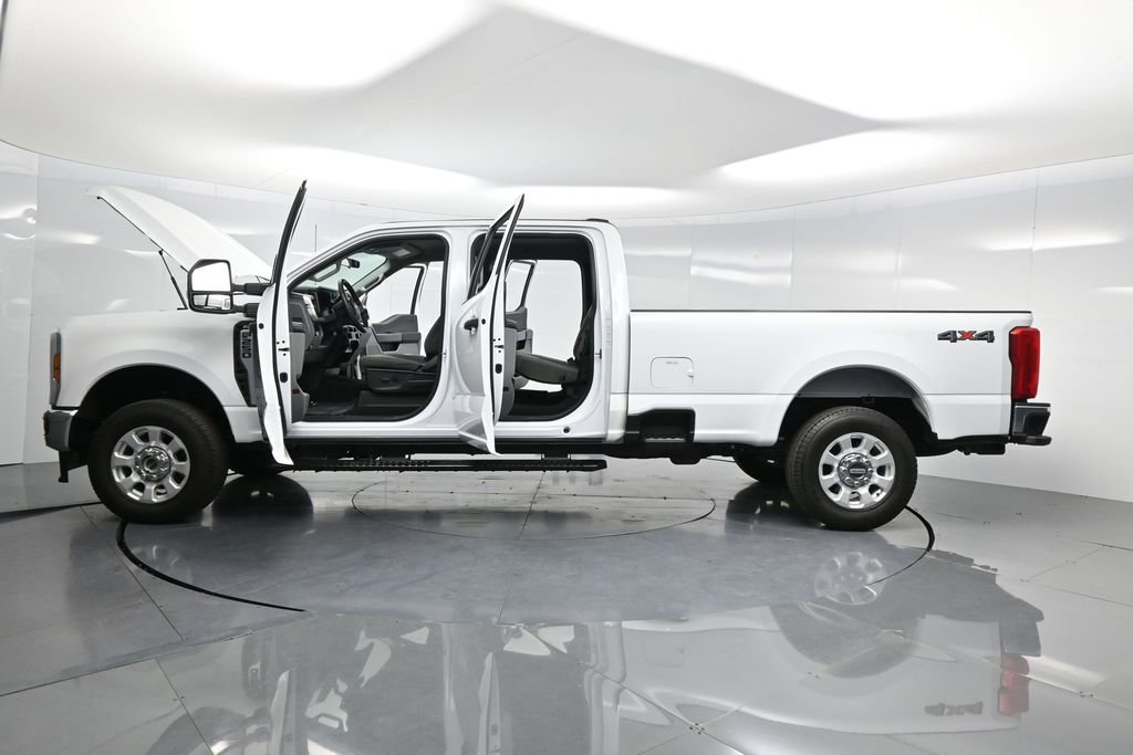 Used 2024 Ford F250 XLT image 53