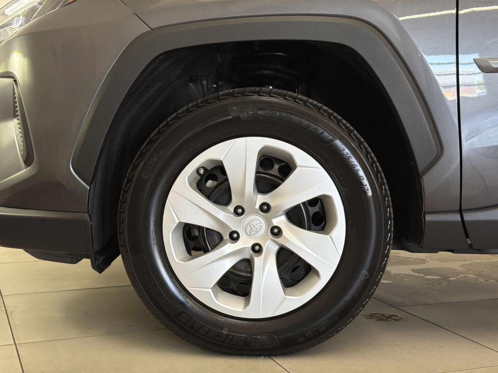 Used 2024 Toyota RAV4 LE AWD/4WD image 13
