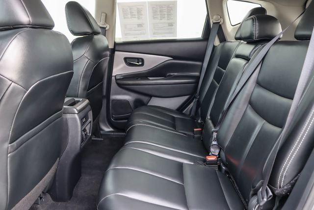 Used 2023 Nissan Murano SV image 19
