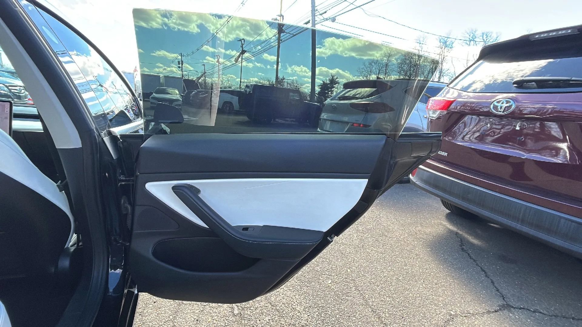 Used 2019 Tesla Model 3 Performance image 15