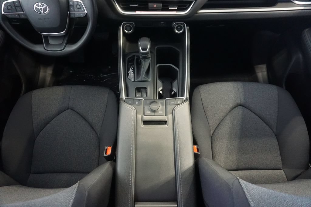 New 2026 Toyota Grand Highlander AWD image 30