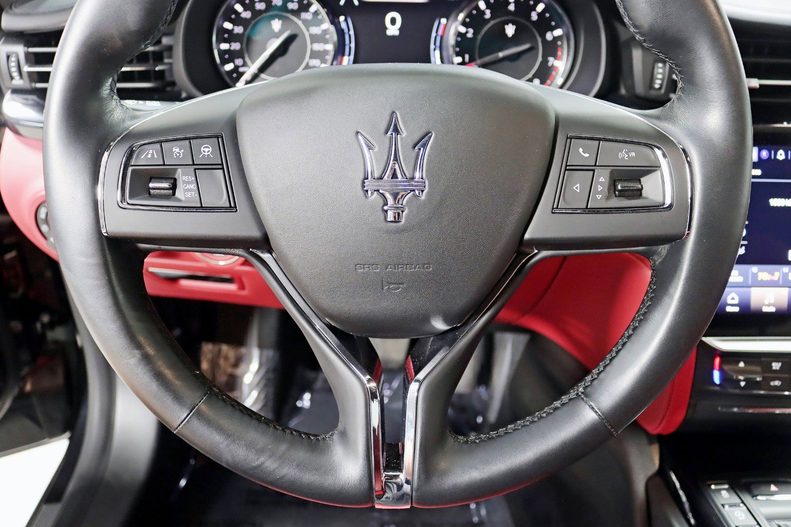 Used 2021 Maserati Quattroporte S Q4 AWD/4WD image 15