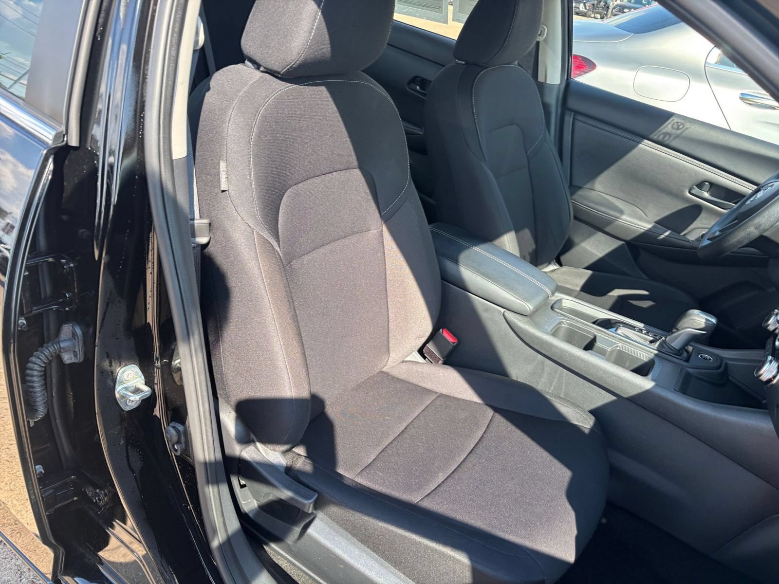 Used 2025 Nissan Sentra S FWD image 33