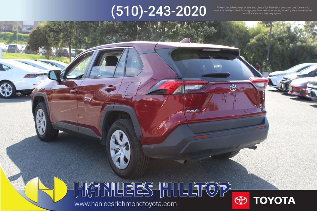 Used 2024 Toyota RAV4 LE image 9