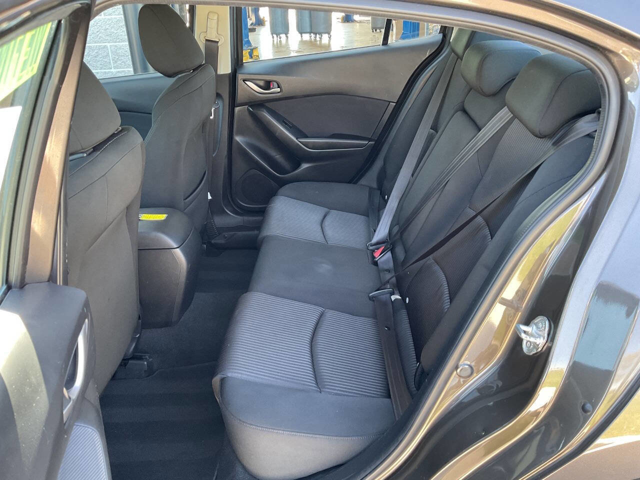 Used 2014 MAZDA MAZDA3 i Touring w/ Moonroof Package 1 FWD image 24