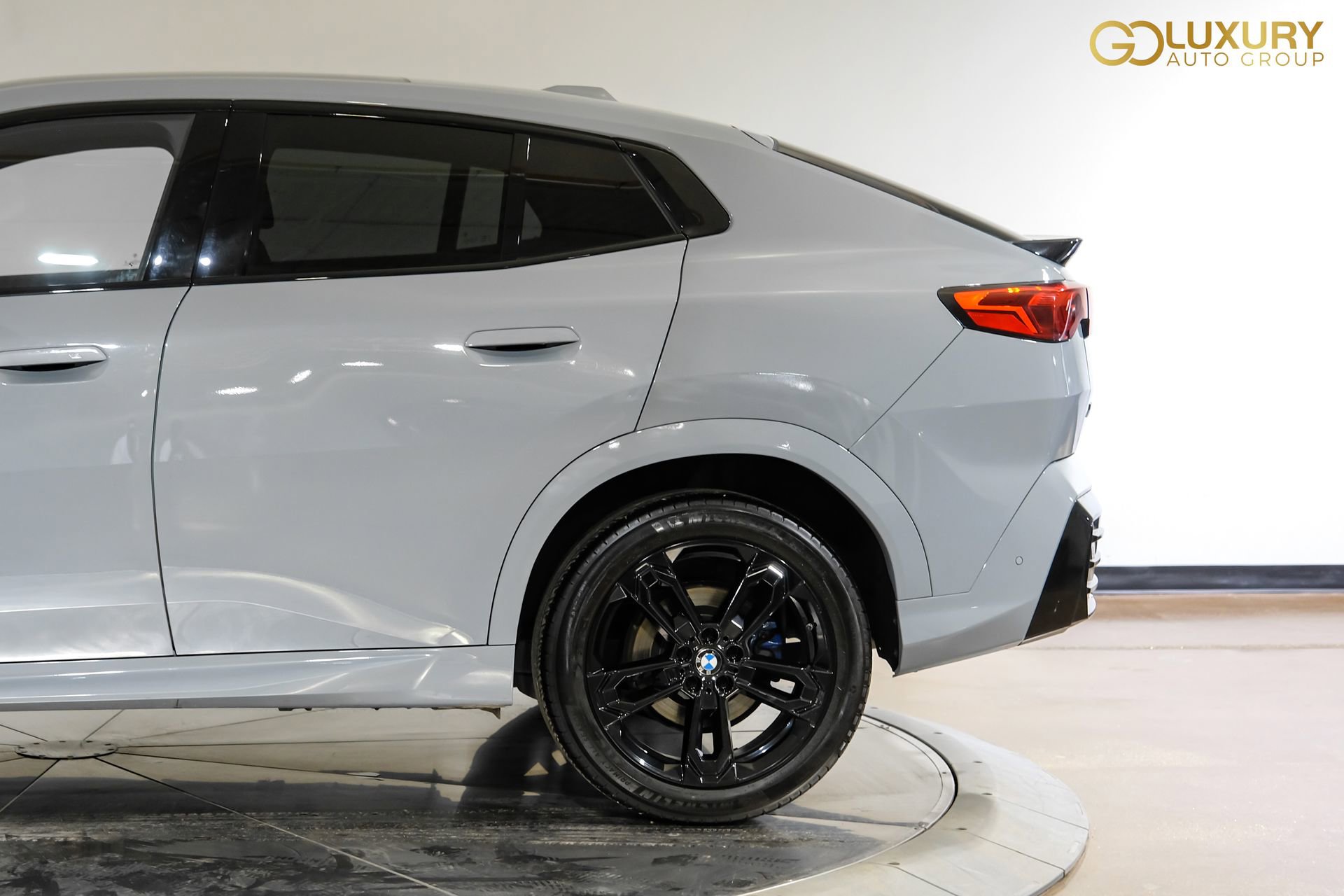 Used 2025 BMW X2 xDrive28i AWD/4WD image 15