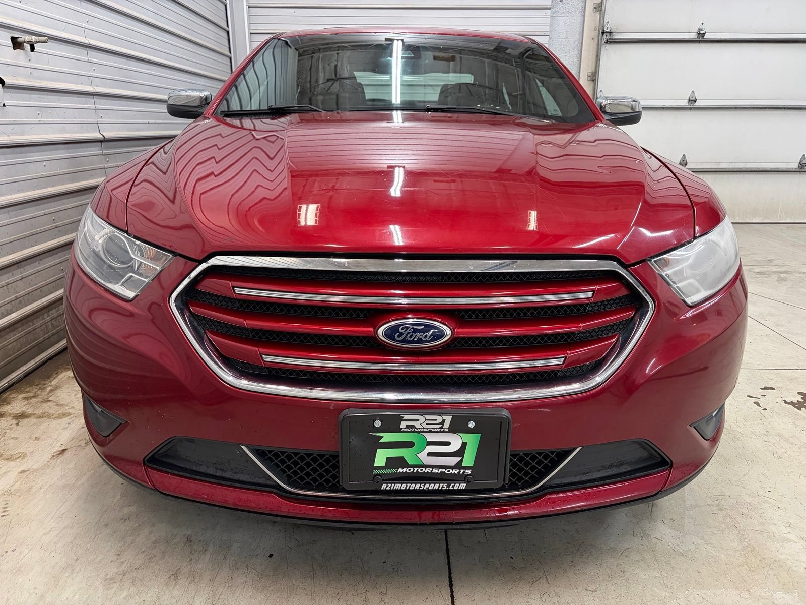 Used 2013 Ford Taurus Limited FWD image 2
