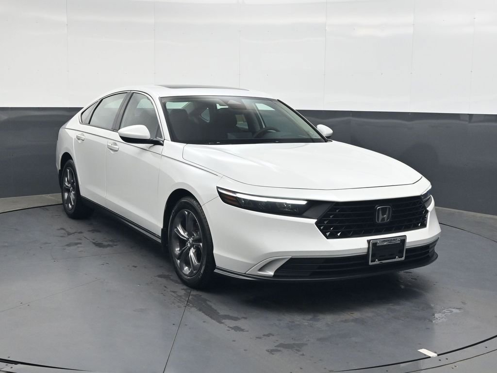 Used 2024 Honda Accord EX image 2