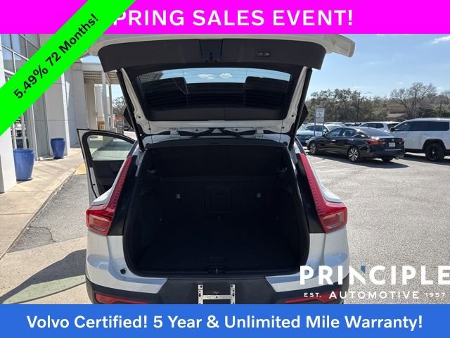 Certified 2023 Volvo XC40 Recharge Core image 34