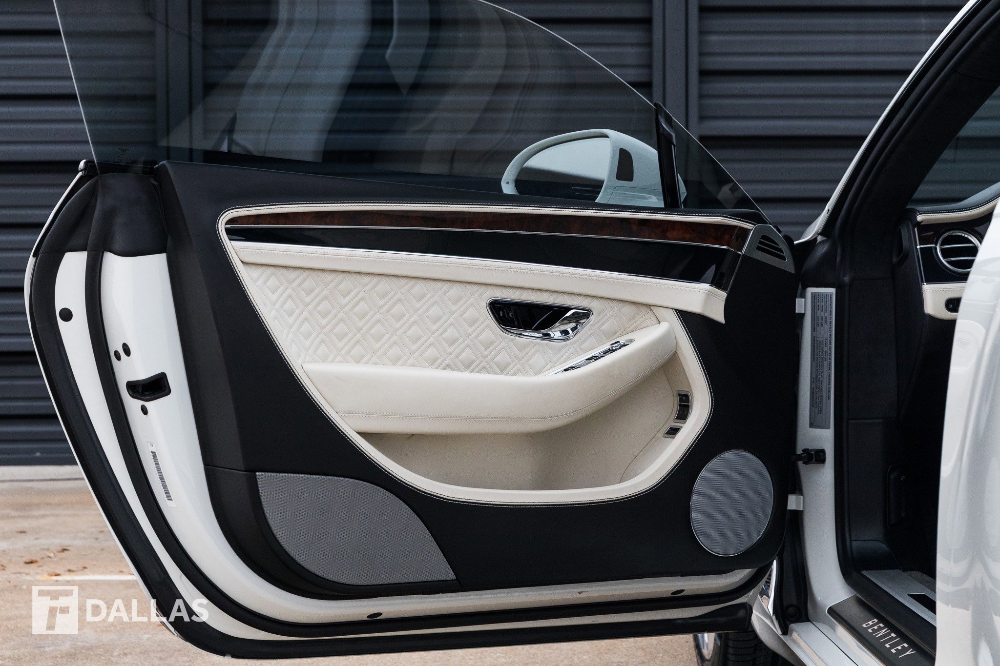 Used 2022 Bentley Continental GT image 19