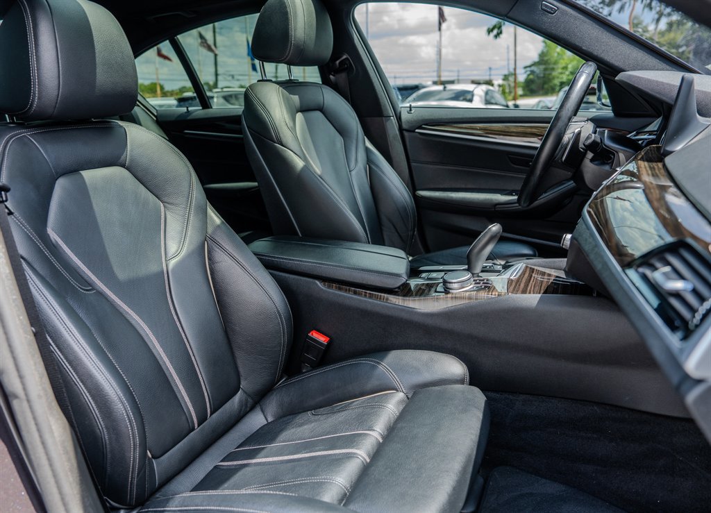 Used 2019 BMW 530i w/ Convenience Package RWD image 29