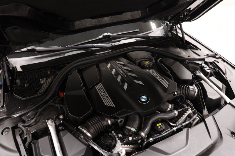 Used 2020 BMW 750i xDrive w/ Executive Package AWD/4WD image 16