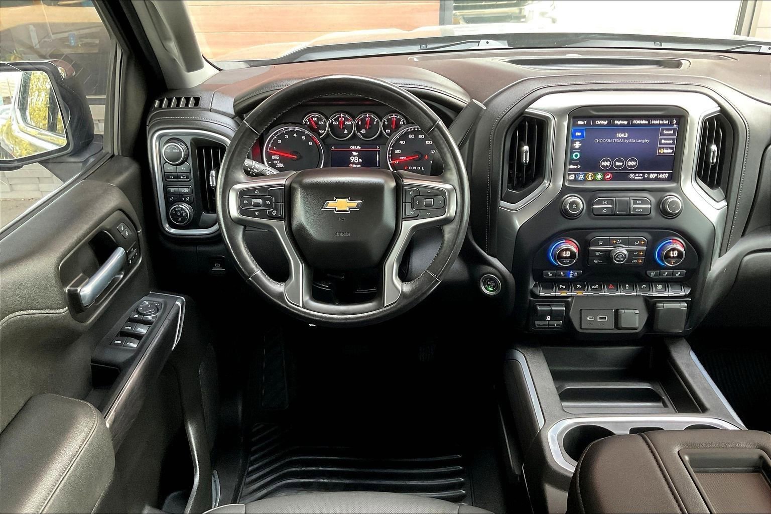 Used 2021 Chevrolet Silverado 1500 LTZ image 8