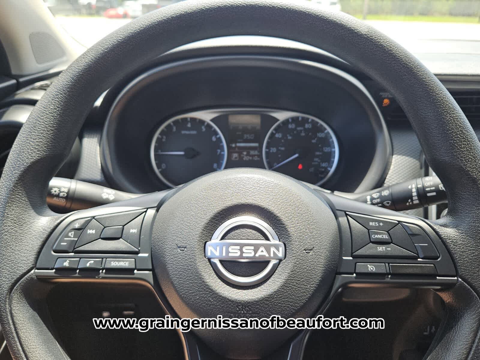 Used 2024 Nissan Kicks S FWD image 11