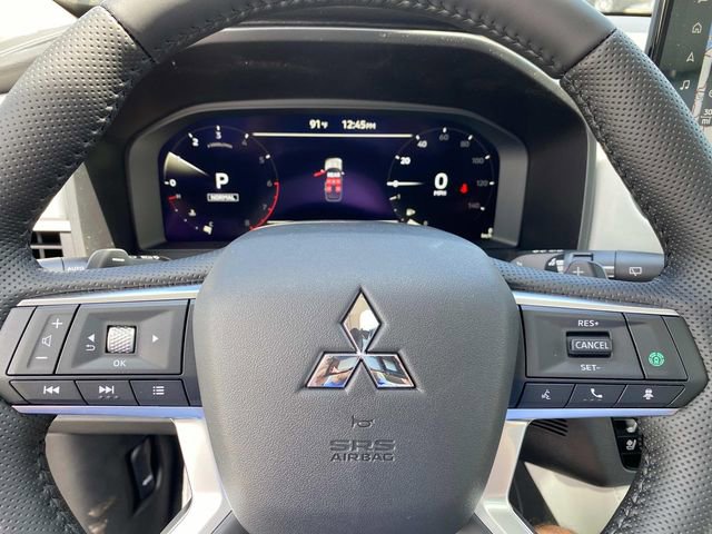 New 2025 Mitsubishi Outlander AWD image 14