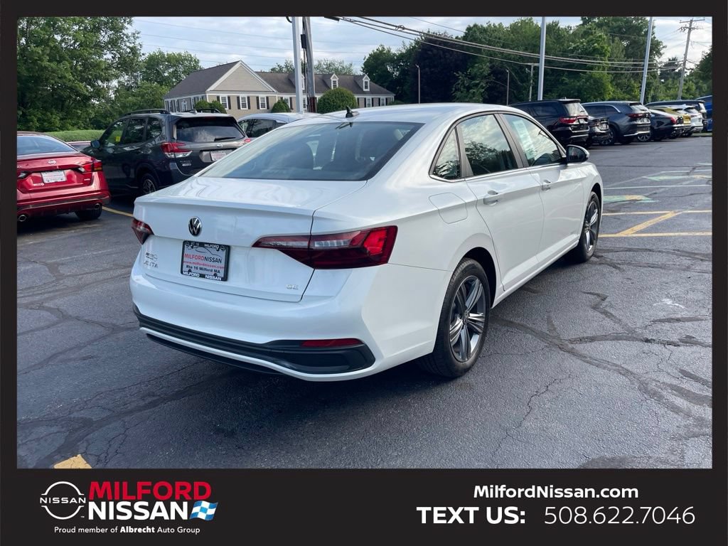 Used 2023 Volkswagen Jetta SE FWD image 5