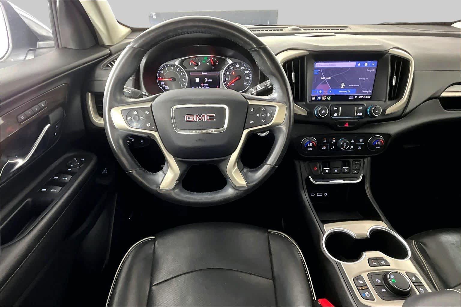Used 2020 GMC Terrain Denali w/ Denali Premium Package FWD image 6