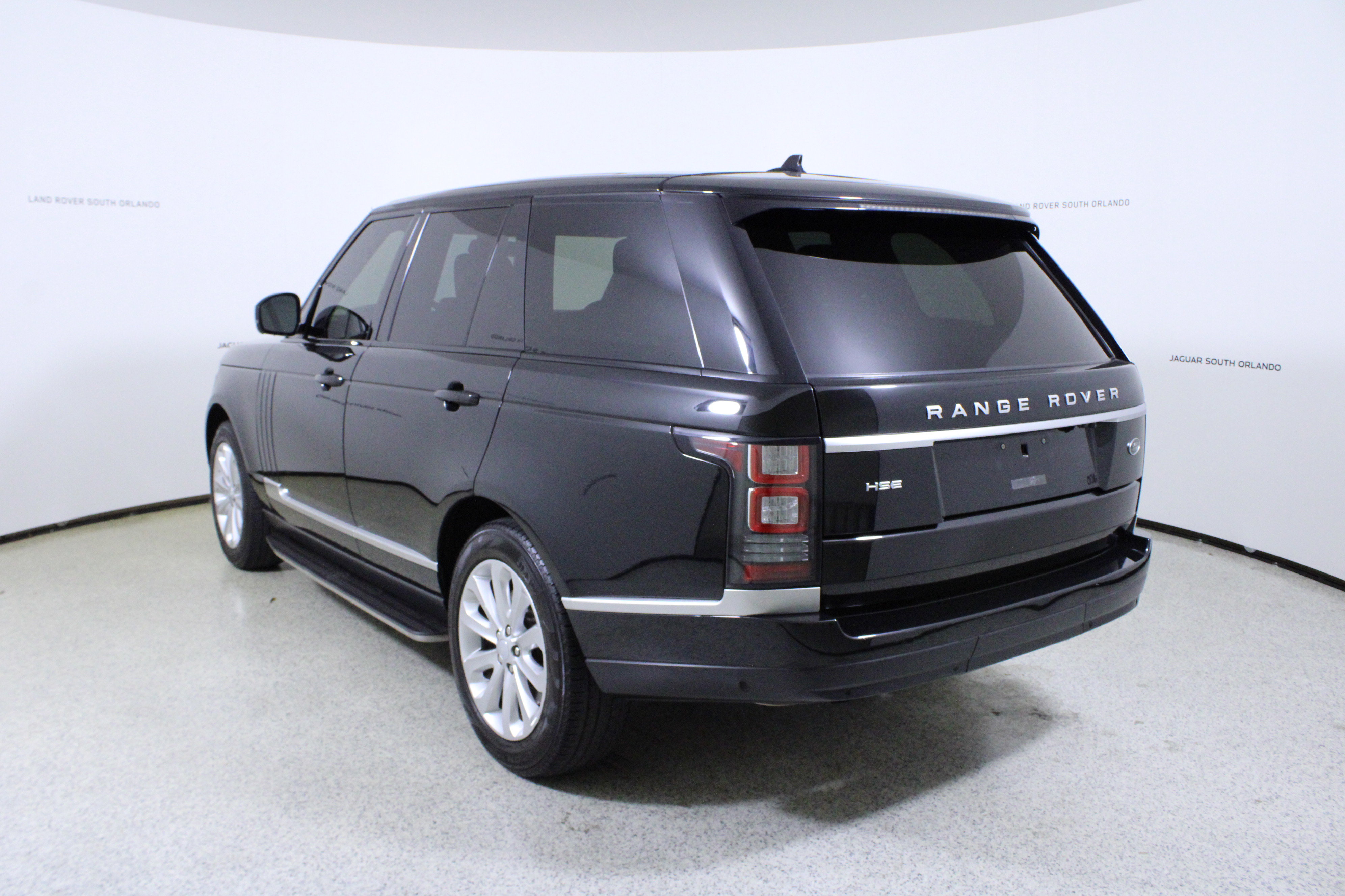 Used 2016 Land Rover Range Rover HSE image 5