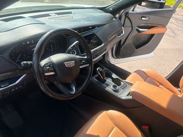 Used 2020 Cadillac XT4 Premium Luxury AWD/4WD image 23