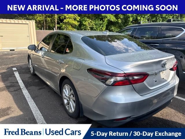 Used 2024 Toyota Camry LE FWD image 3