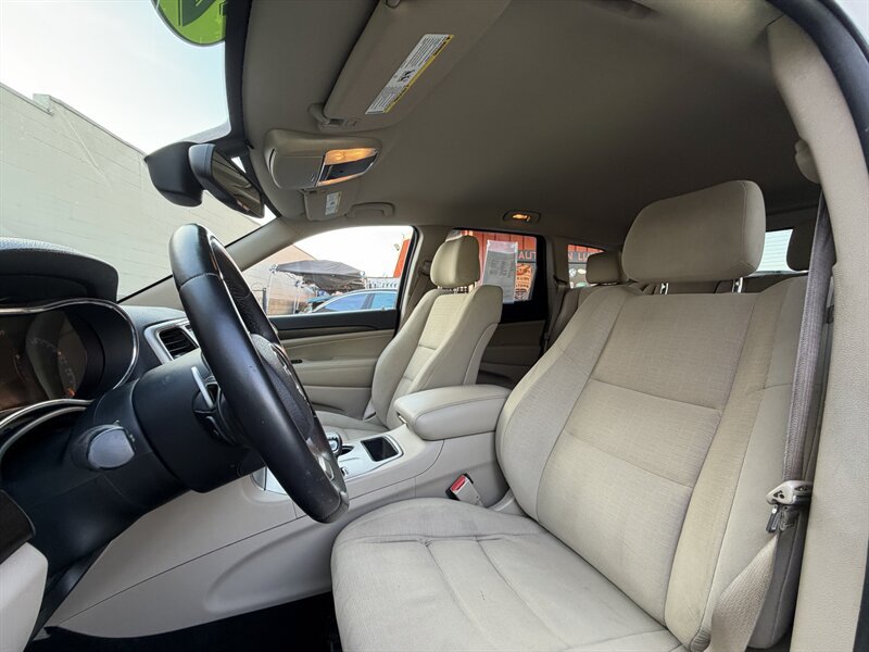 Used 2014 Jeep Grand Cherokee Laredo w/ Quick Order Package 23E RWD image 33