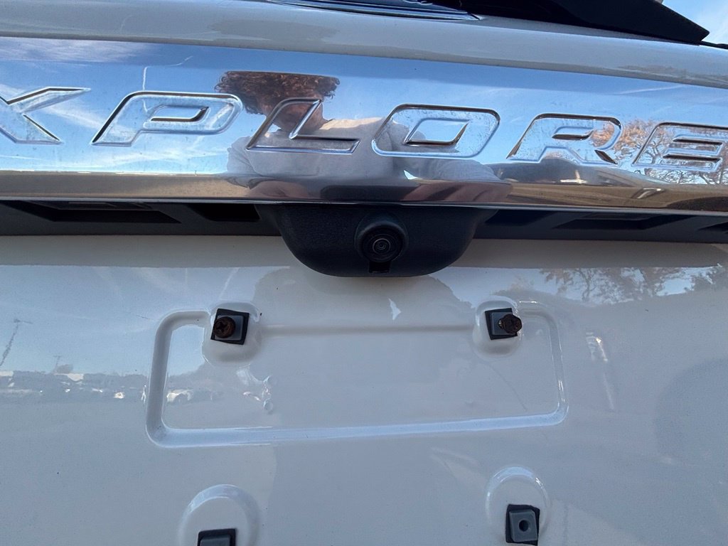 Certified 2022 Ford Explorer Platinum w/ Equipment Group 601A AWD/4WD image 45