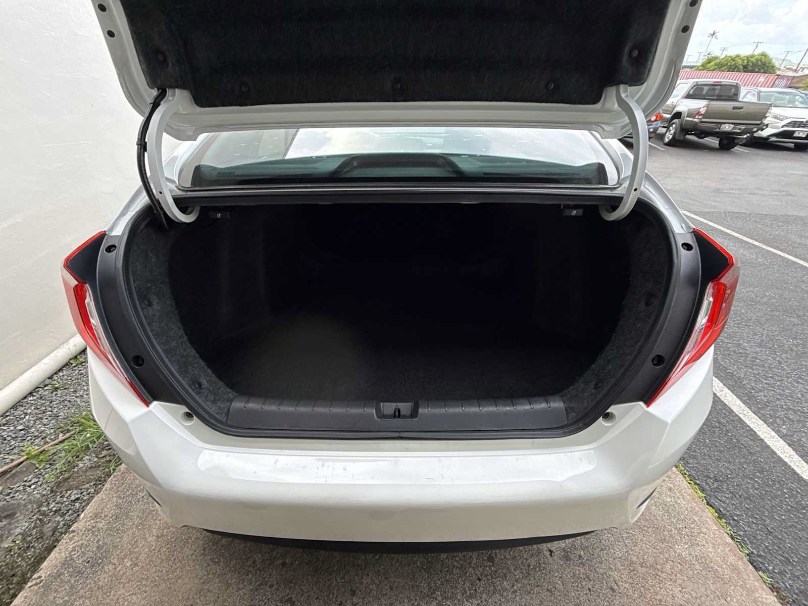 Used 2018 Honda Civic EX image 23