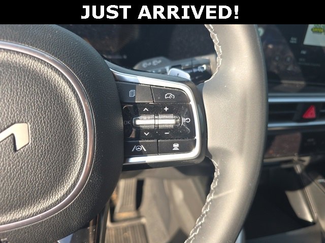 Used 2025 Kia Sorento EX image 15